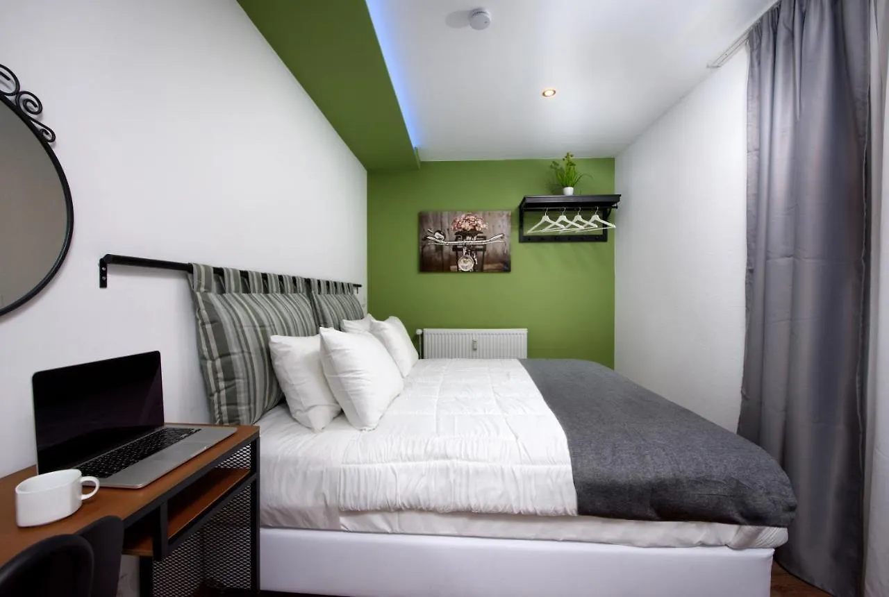 Hotelzimmer In Berlin Prenzlauer Berg 2 Neu contacts